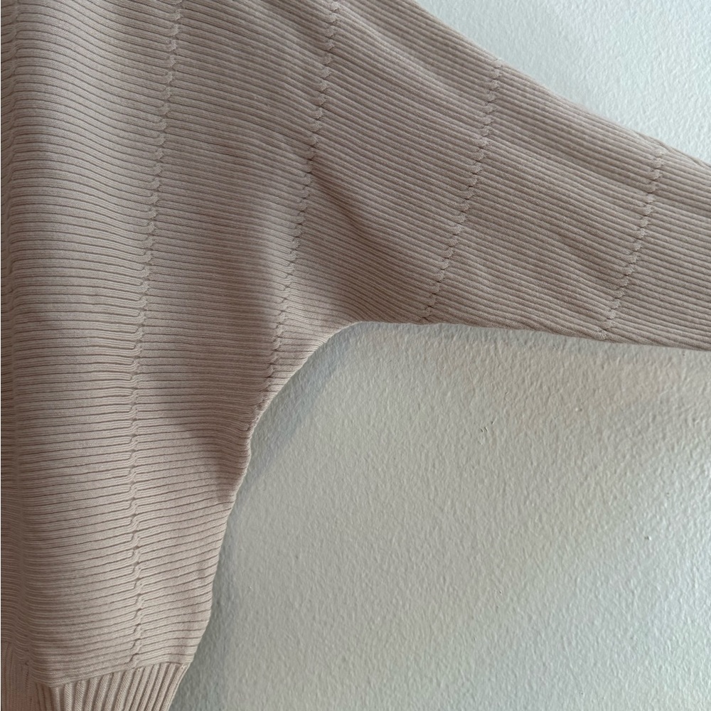 Tahari Sweater - Picture 3 of 7